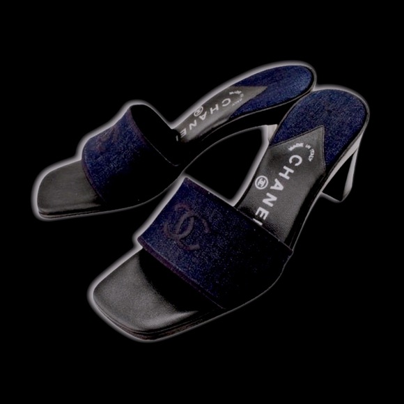 Vintage CHANEL CC Logo Mule Denim & Black Leather Block Heel Sandals - Picture 1 of 14